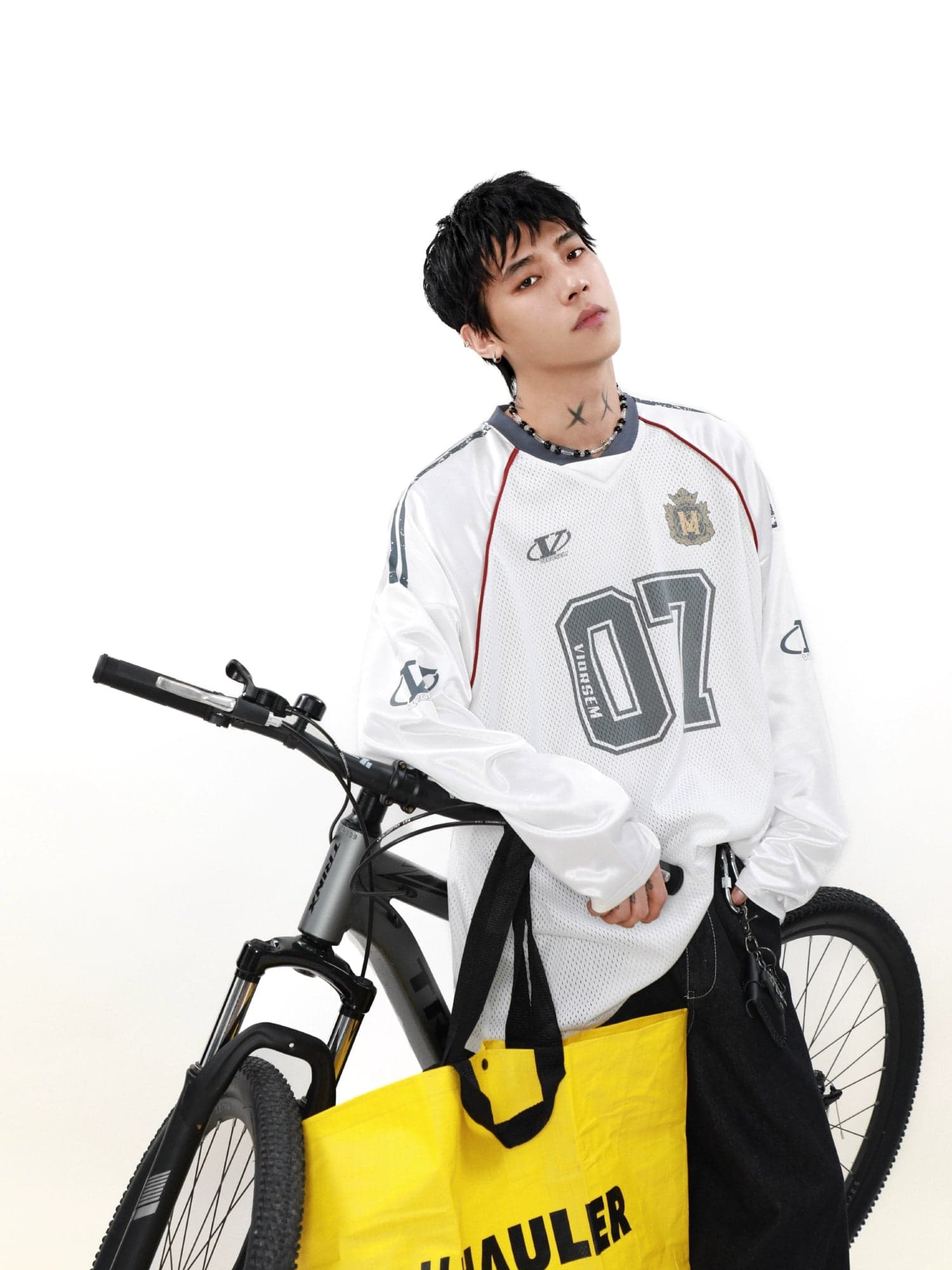 Retro V-Neck Mesh Jersey Pullover